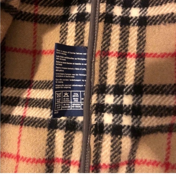 Burberry Tan Trench Coat with Plaid Accents - Picture 5 of 7